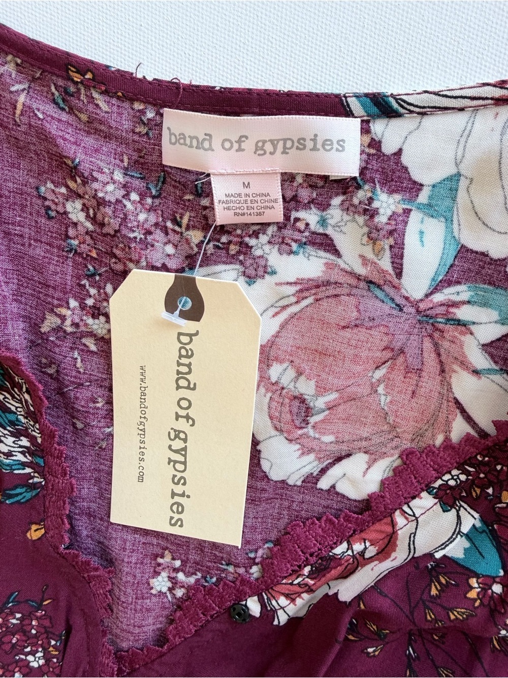 NWT Band of Gypsies Burgundy Floral High-Low Wrap Dress Medium - Picture 4 of 10